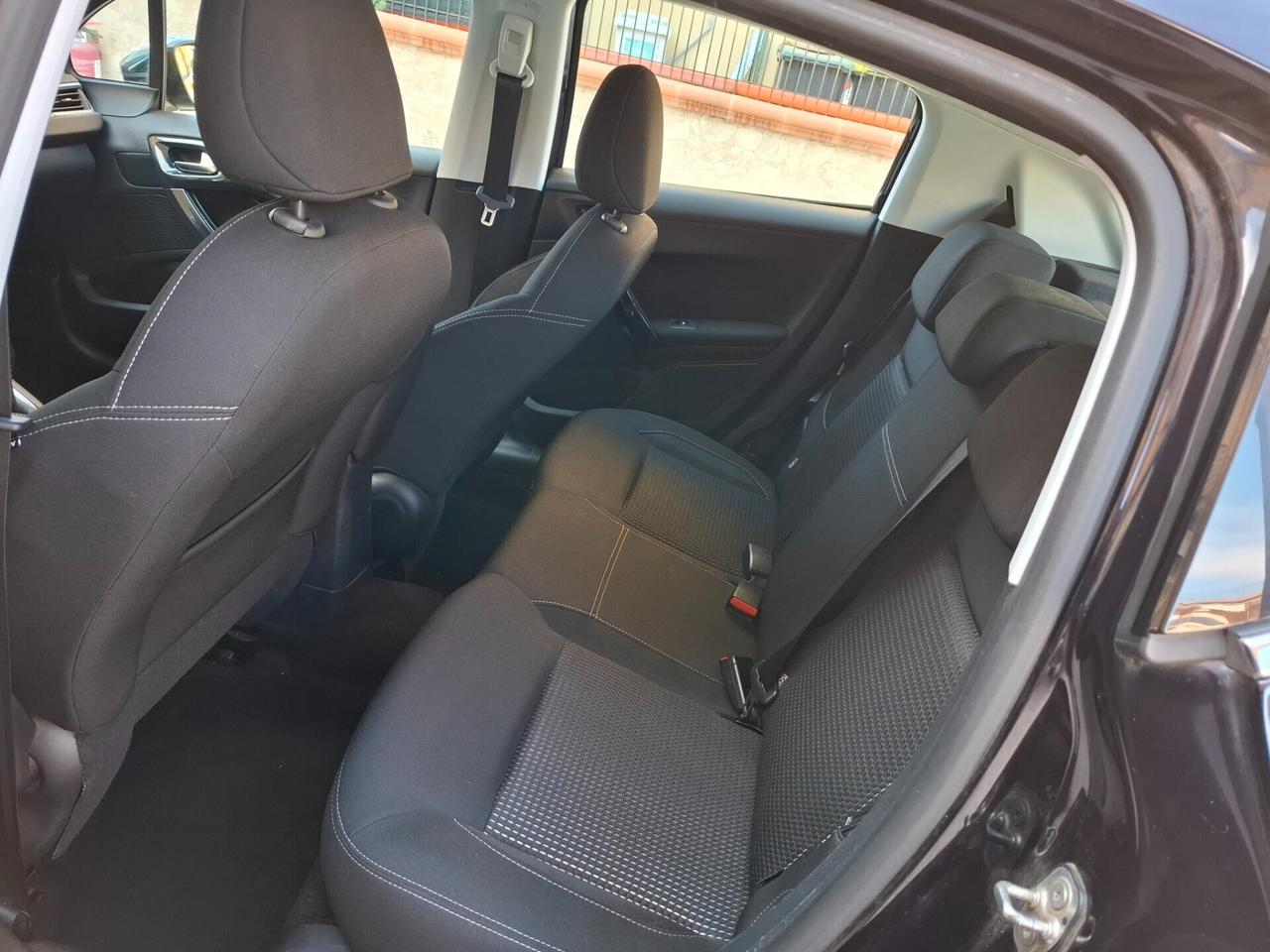Peugeot 208 - 1.6 Blu HDi