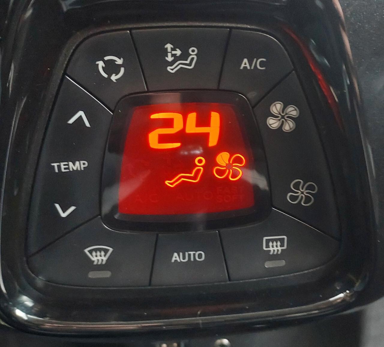 Toyota Aygo 1.0 VVT-i 69 CV 5 porte x-play