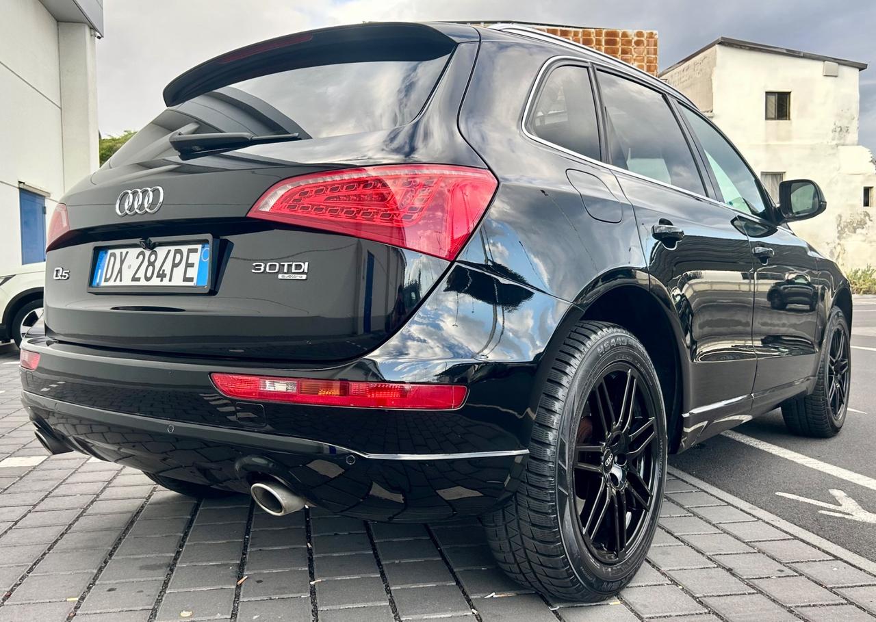 Audi Q5 3.0 V6 TDI quattro S tronic 240CV S-LINE PLUS