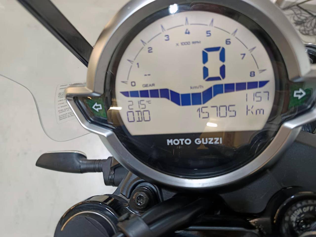 MOTO GUZZI V7 850 Stone