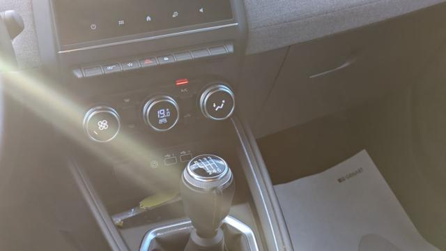 RENAULT Clio 1.0 TCE TECHNO 90cv FULL OPTIONAL