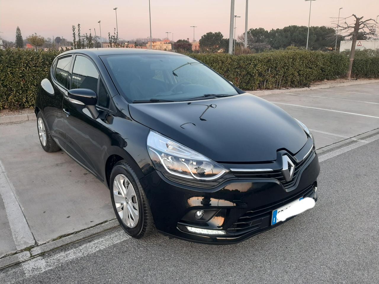Renault Clio dCi 8V 75 CV 5 porte Duel