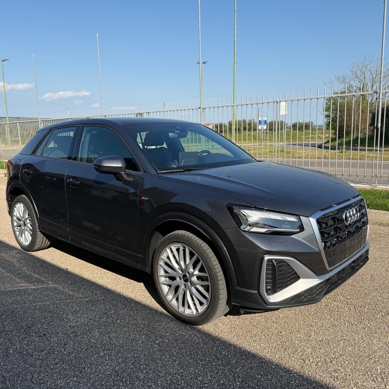 Audi Q2 35 TDI S tronic line Edition