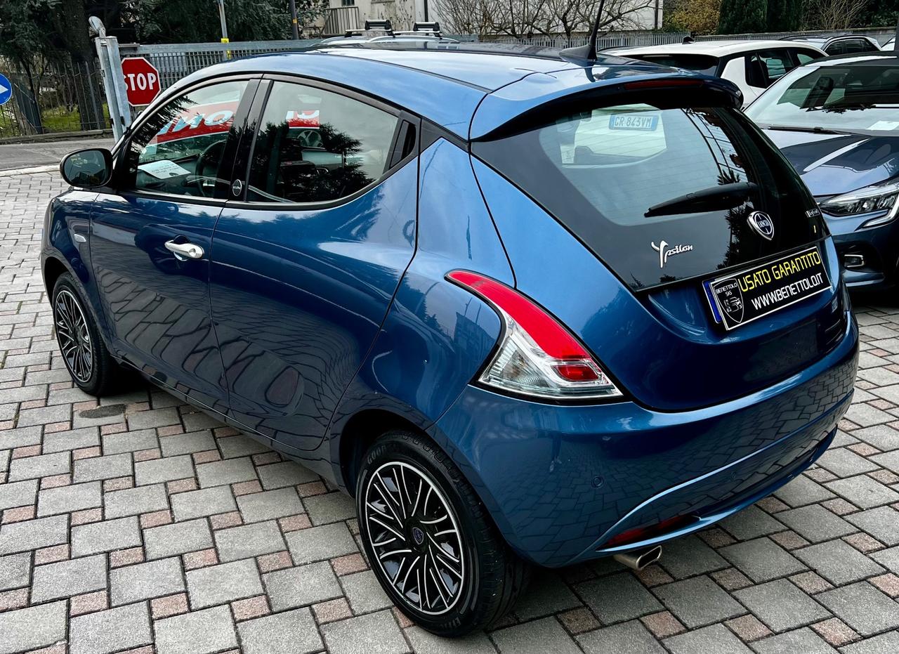 Lancia Ypsilon 1.0 FireFly 5 porte S&S Hybrid Ecochic Gold