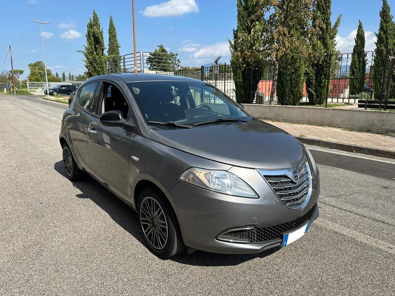 Lancia Ypsilon 1.2 69 CV 5 porte