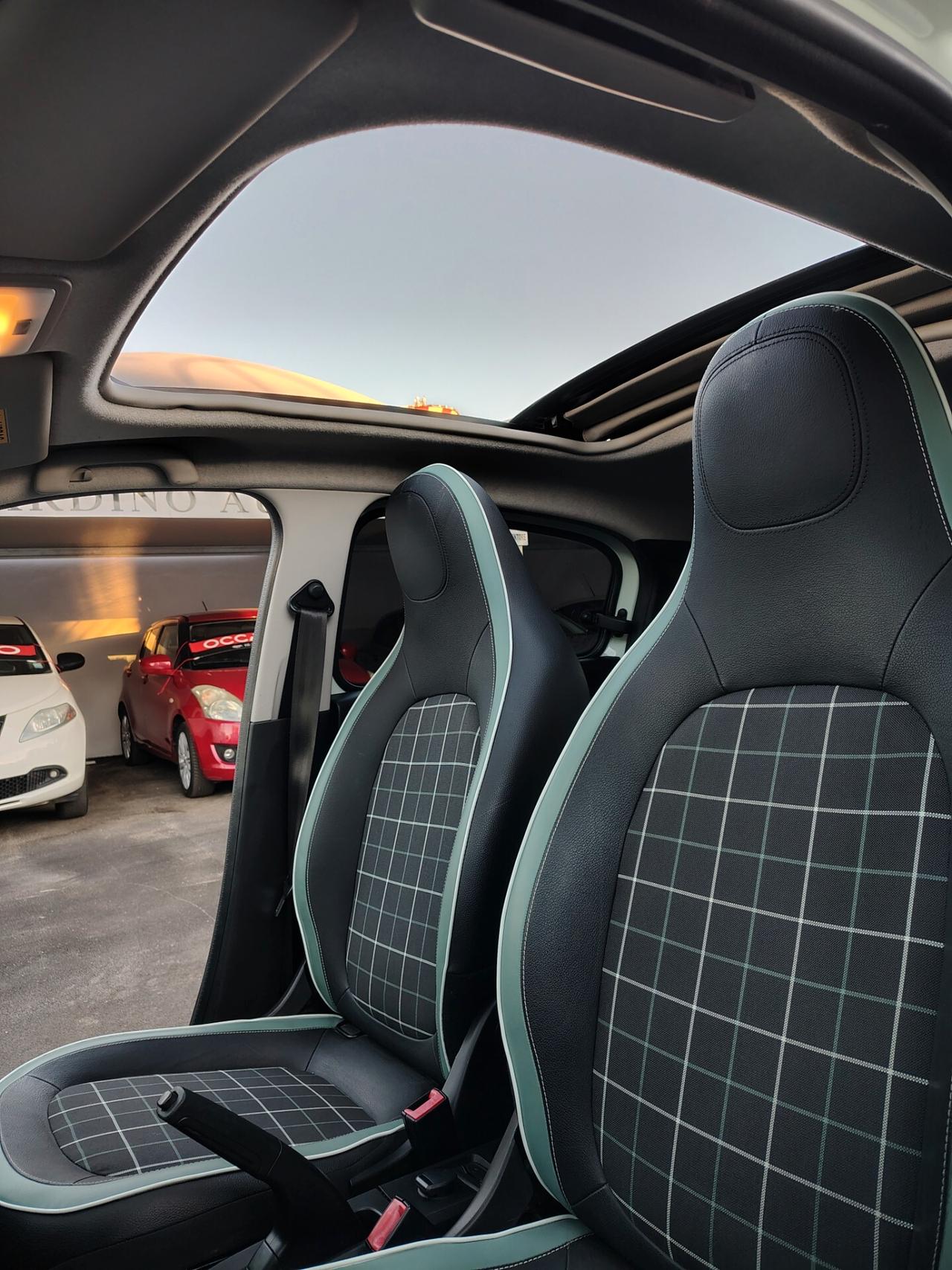 Renault Twingo La Parisienne CABRIO