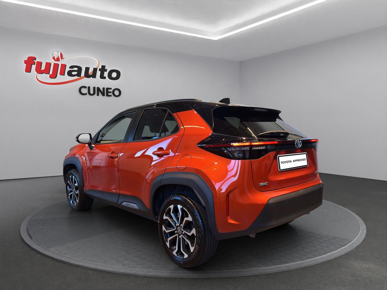 Toyota Yaris Cross 1.5h Orange Edition fwd 116cv
