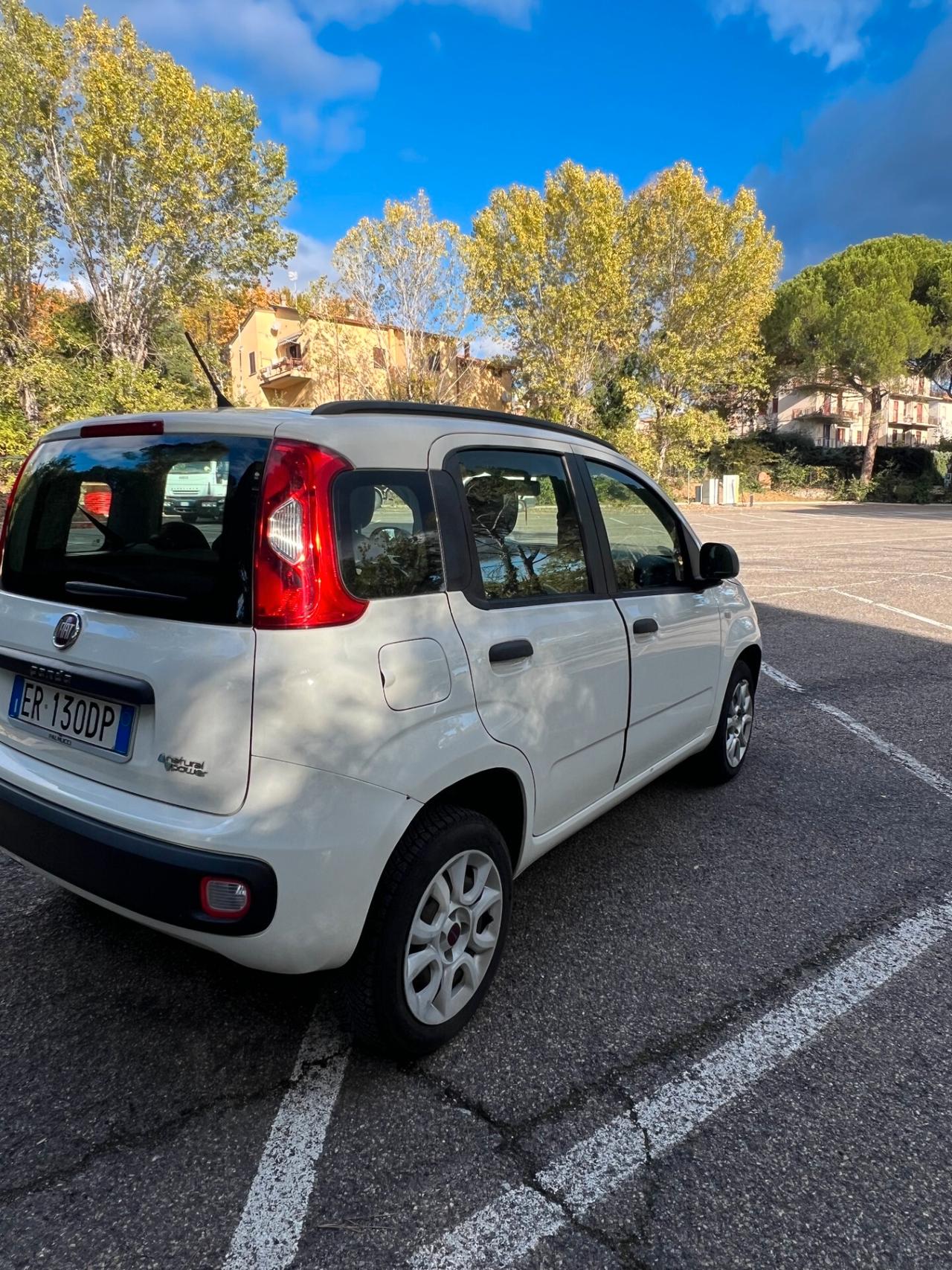 ADATTA PER NEOPATENTATI Fiat Panda 0.9 TwinAir Turbo Natural Power Lounge