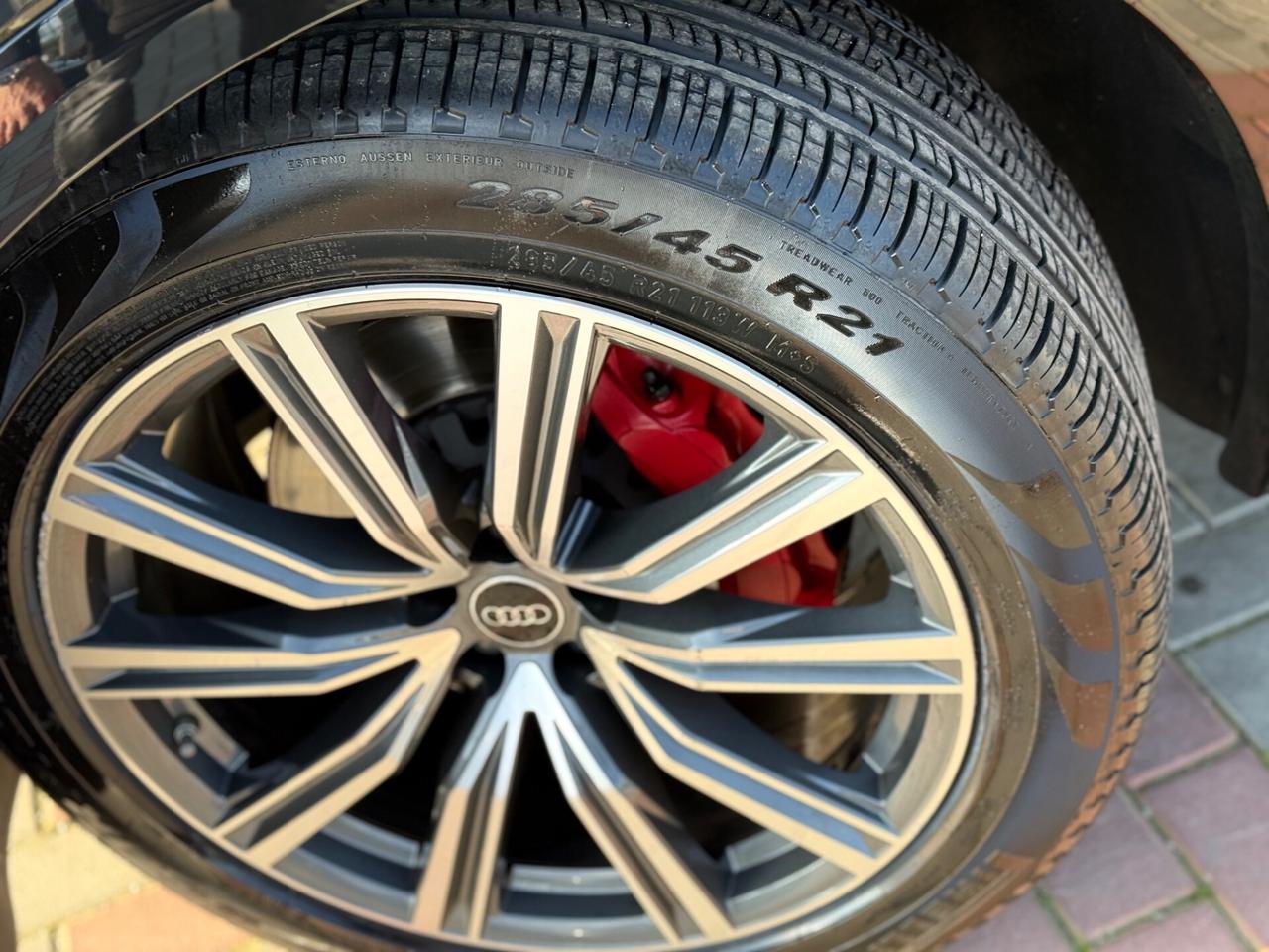 Audi Q8 45 TDI 231CV quattro S-LINE IVA ESPOSTA