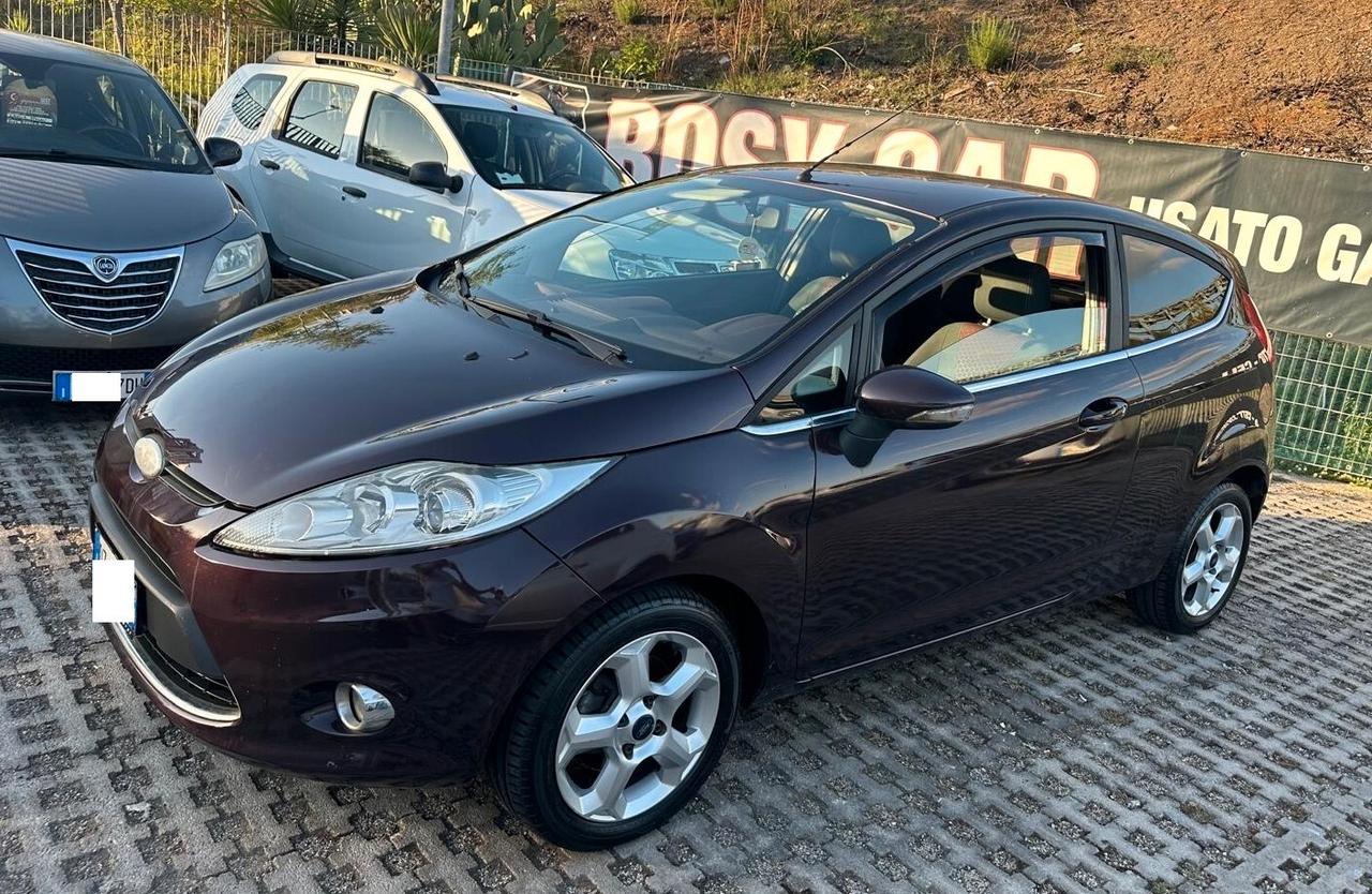 Ford Fiesta 1.4 3 porte Bz.- GPL Titanium-2010