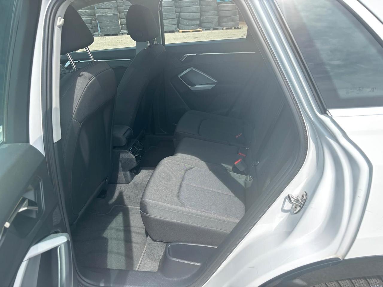 Audi Q3 35 TDI S tronic Business Advanced