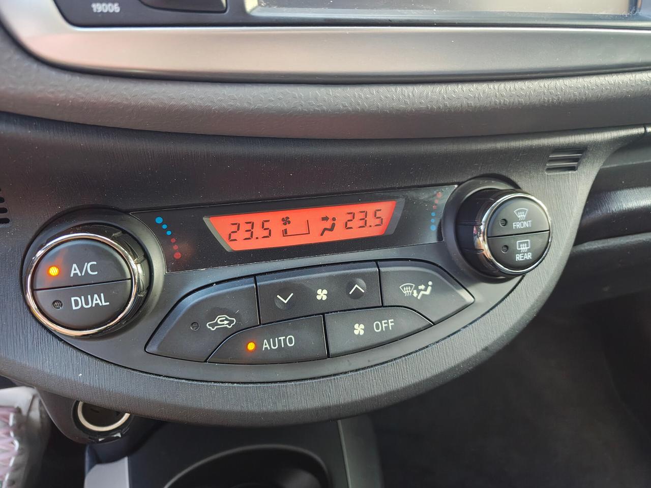 Toyota Yaris 1.0 5 porte Lounge