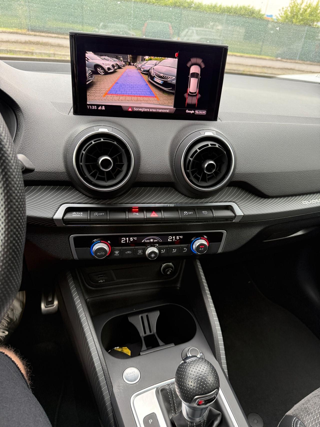 Audi Q2 40 TFSI S tronic Identity Black S Line QUATTRO