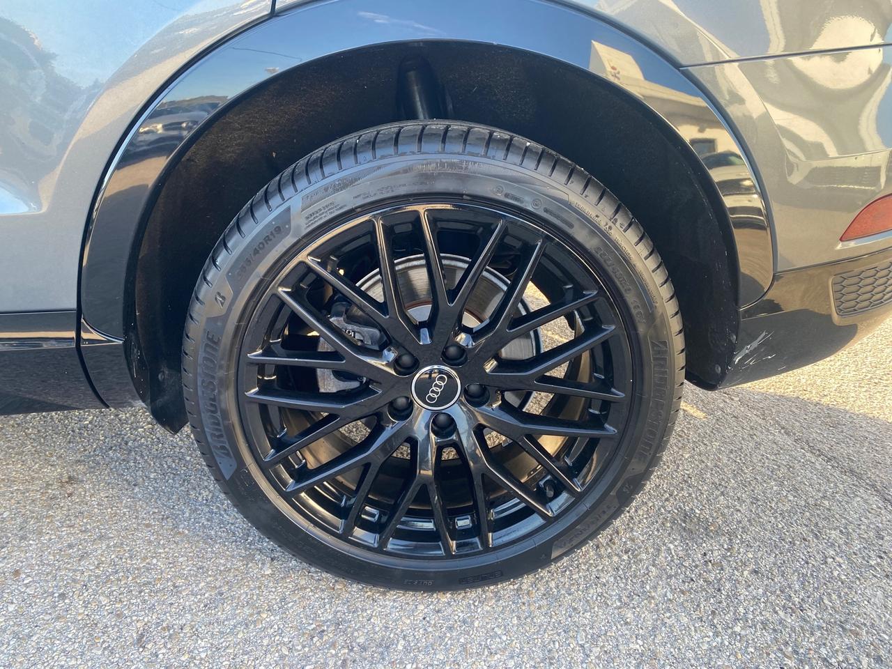 Audi Q3 2.0 TDI S-line Edition 120cv