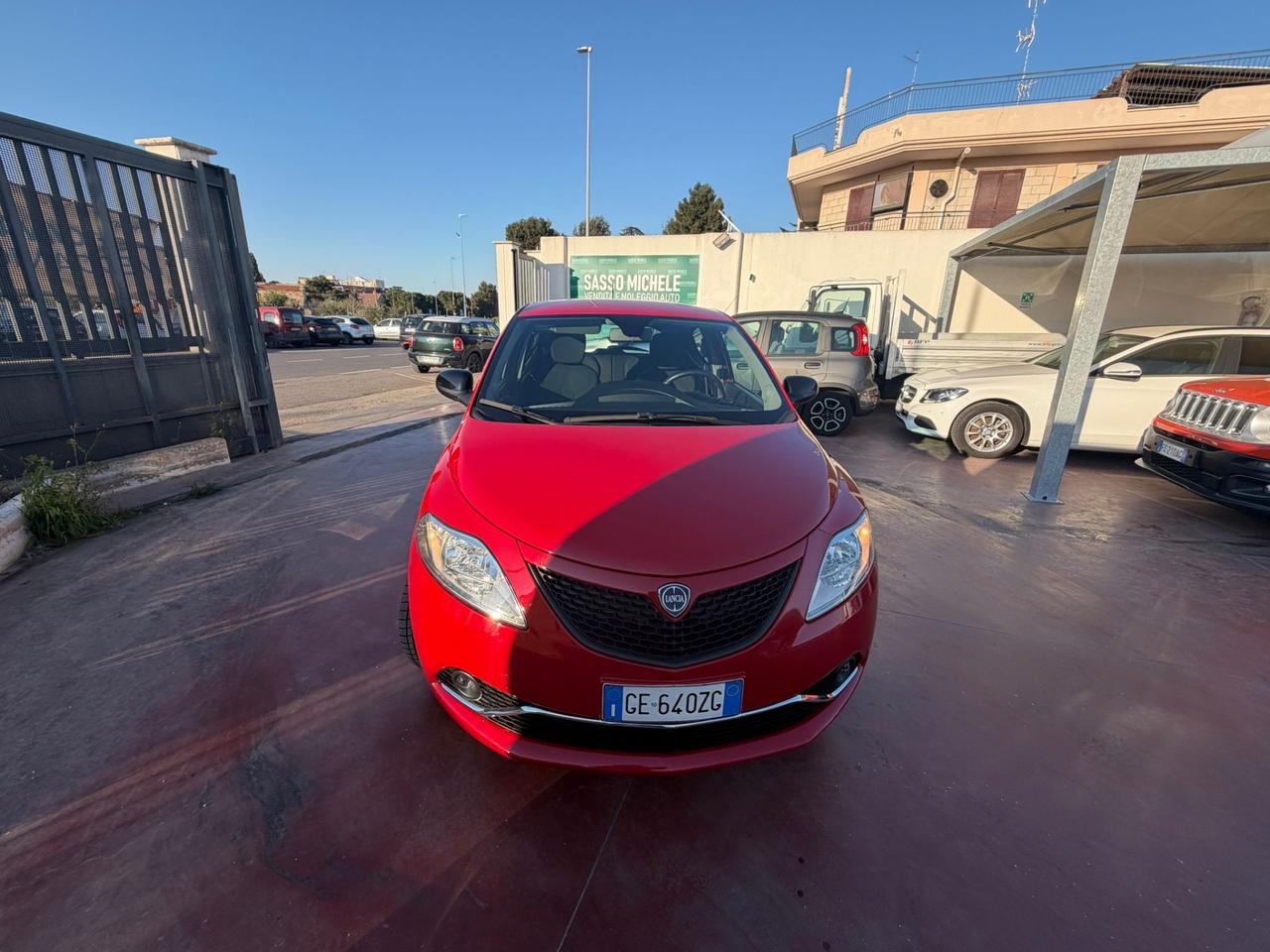Lancia Ypsilon 1.0 FireFly 5 porte S&S Hybrid Ecochic Gold
