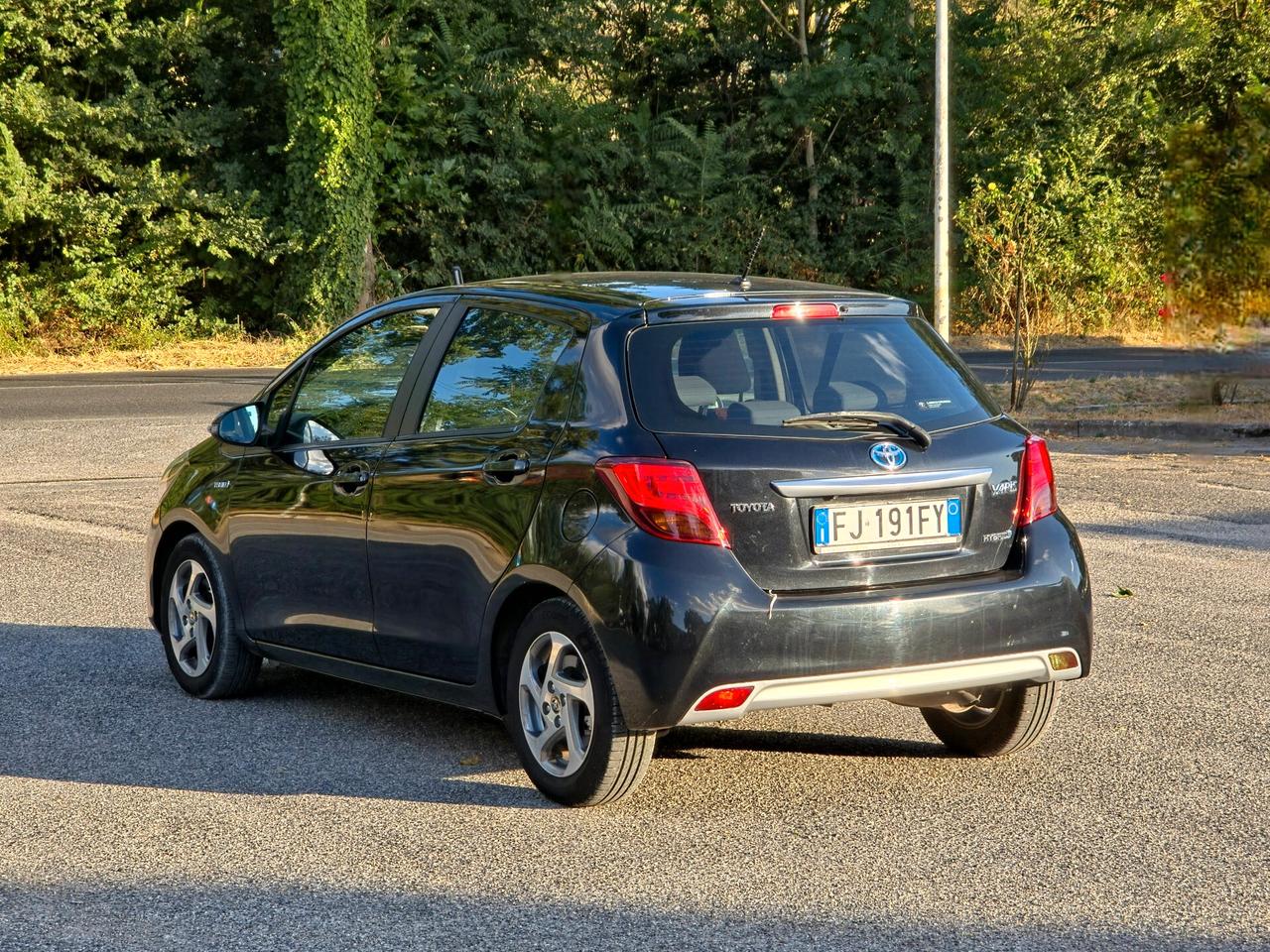 Toyota Yaris 1.5 Hybrid 5 porte Business 2017-E6 Automatico NEO
