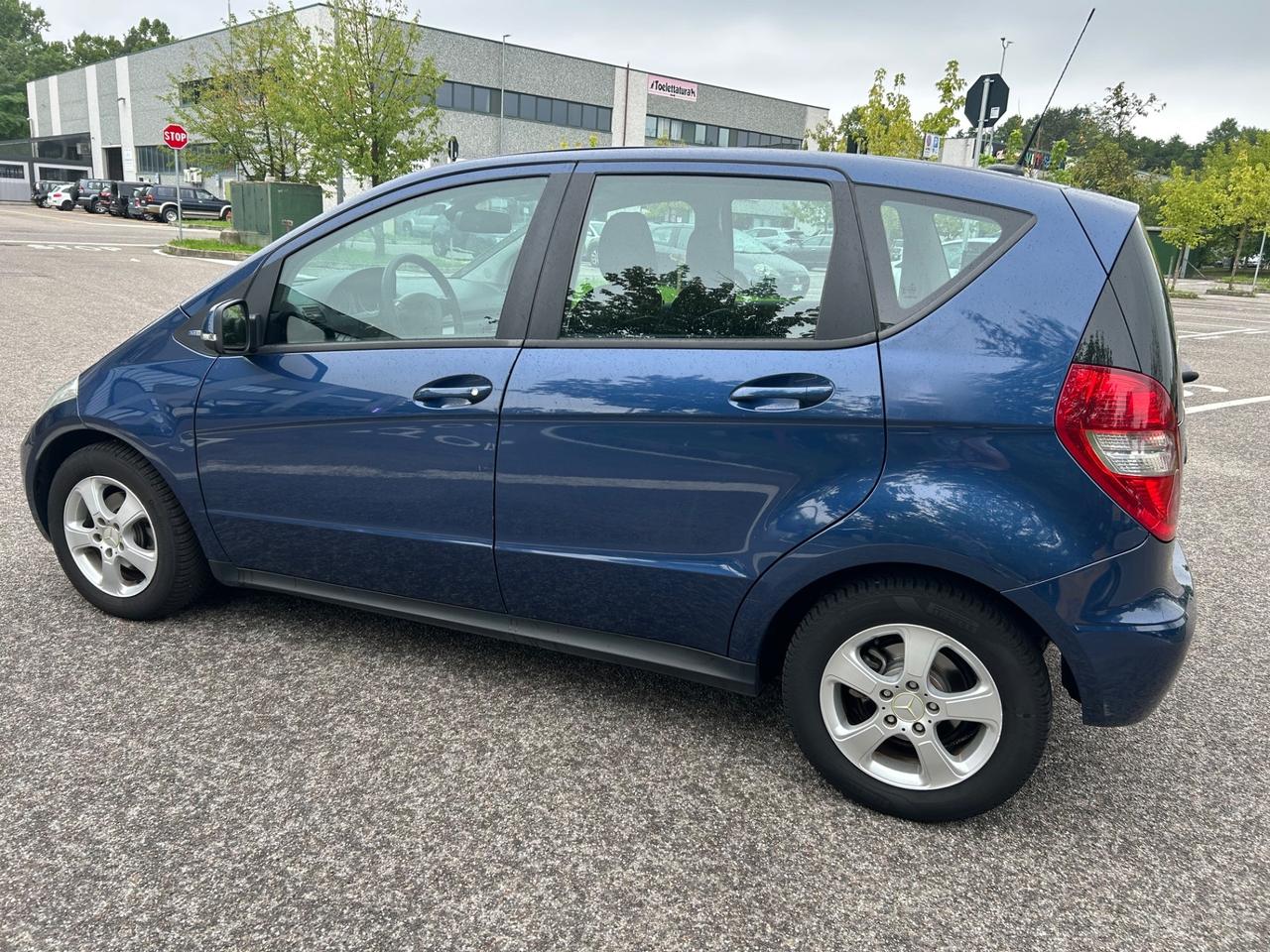 Mercedes-benz A 160 BlueEFFICIENCY* Neo patentati *