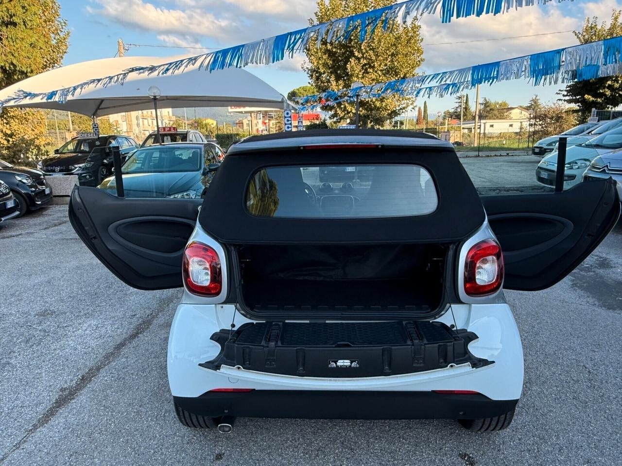 " UNA CHICCA " Smart ForTwo 70 1.0 cabrio Passion
