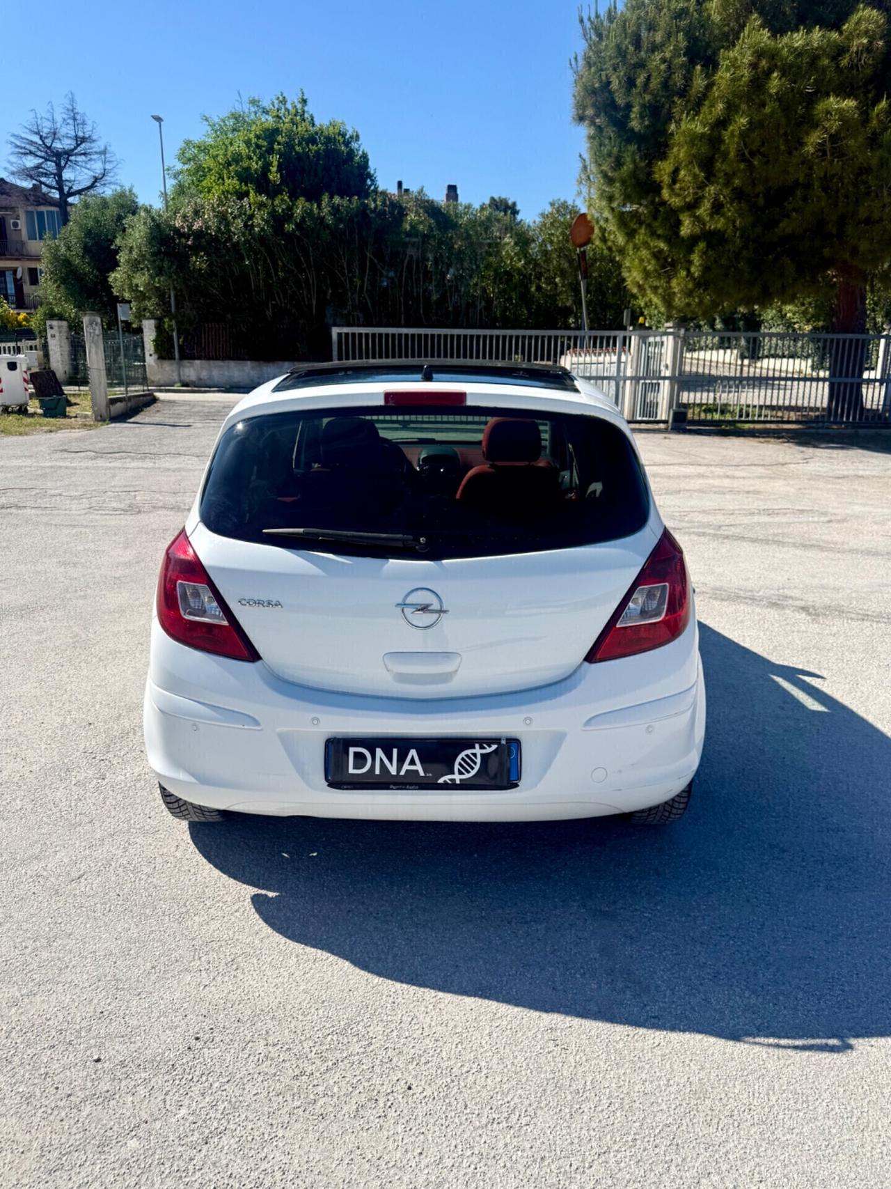 Opel Corsa 1.2 Benzina NEOPATENTATI UNIPROPRIETÀ