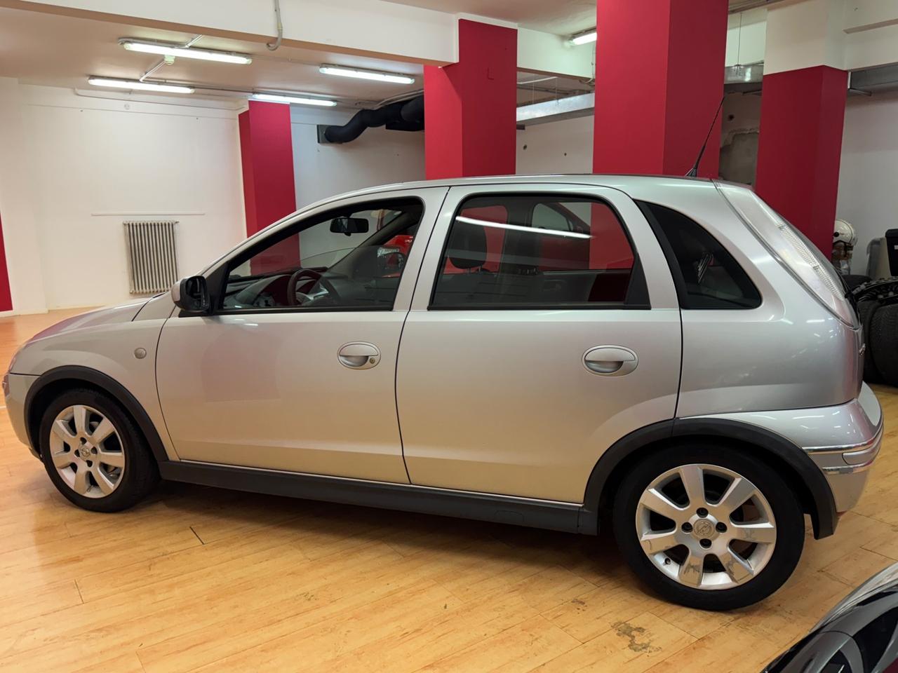 Opel Corsa 1.2i 16V GPL Unico proprietario 5 porte Sport