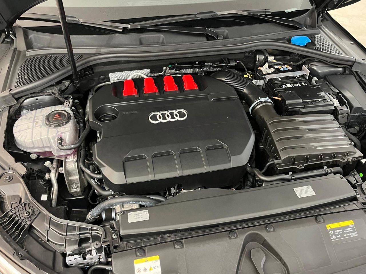 Audi S3 Sportback 2.0 tfsi quattro s-tronic AKRAPOVIC