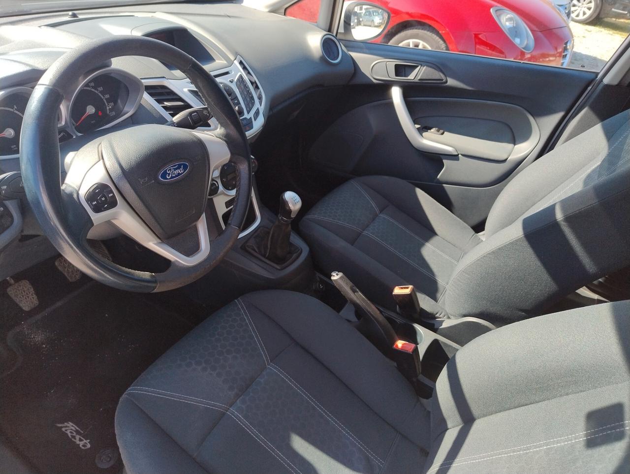 Ford Fiesta 1.4 TDCi 5p. Titanium