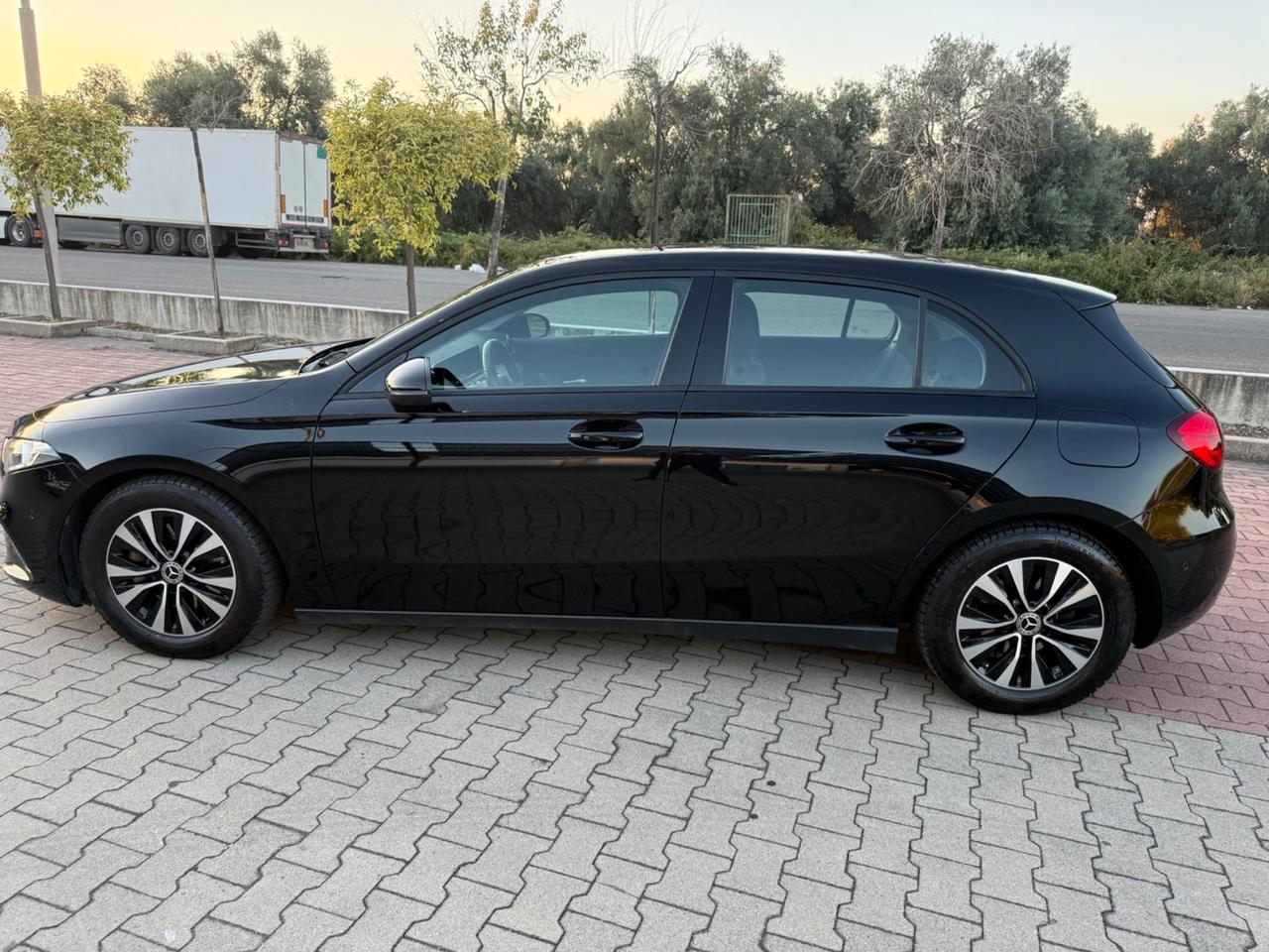 Mercedes-benz A 180 A 180 d Sport