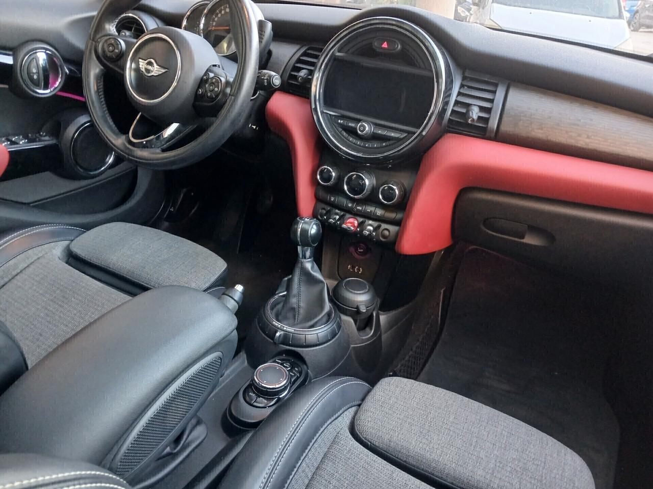 Mini 1.5 Cooper D 5 porte