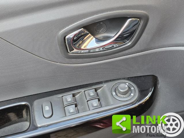 RENAULT Captur R-Link Automatica Dci 90CV E6