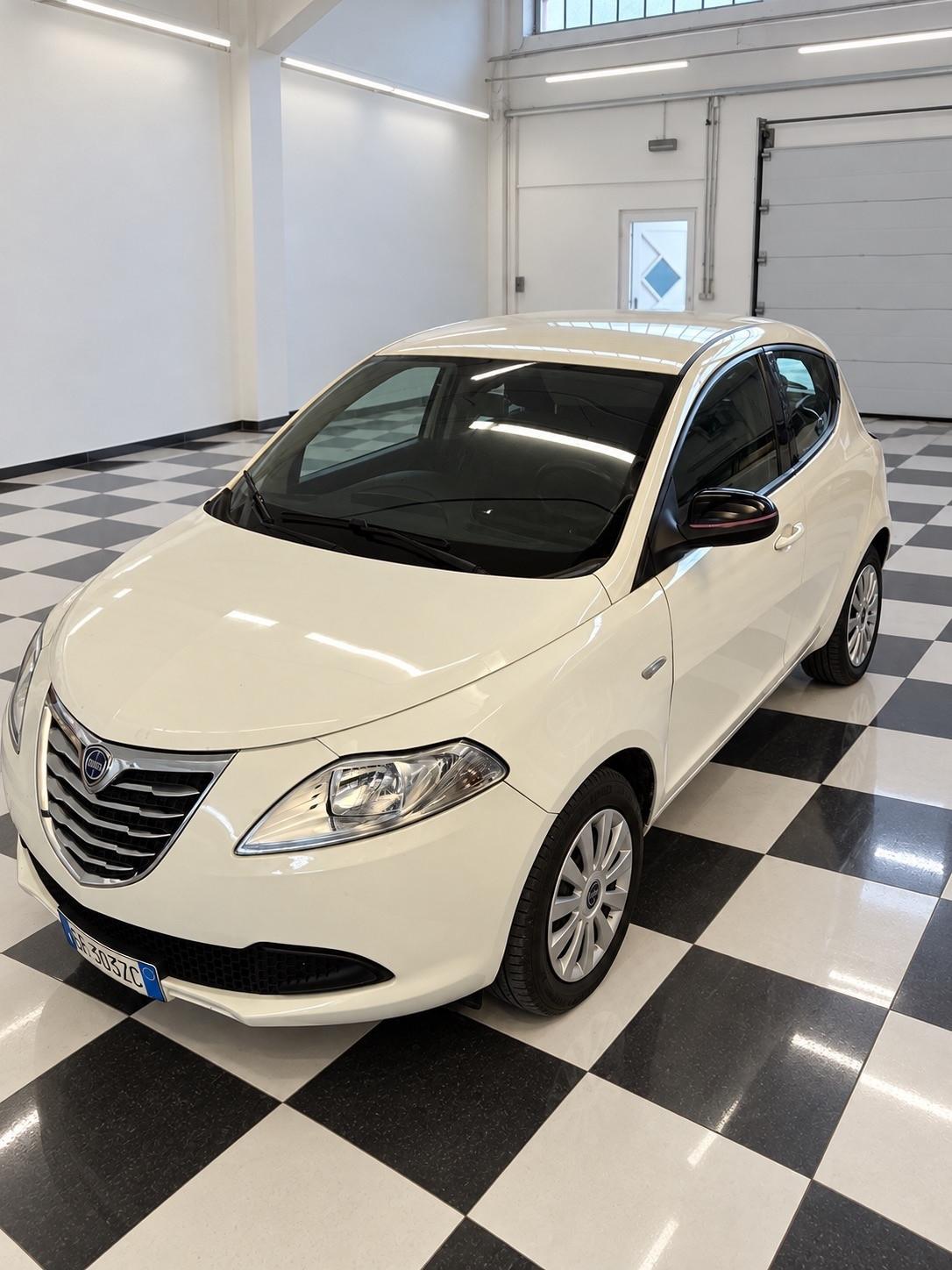 Lancia Ypsilon 0.9 TwinAir 85 CV 5 porte S&S Elefantino