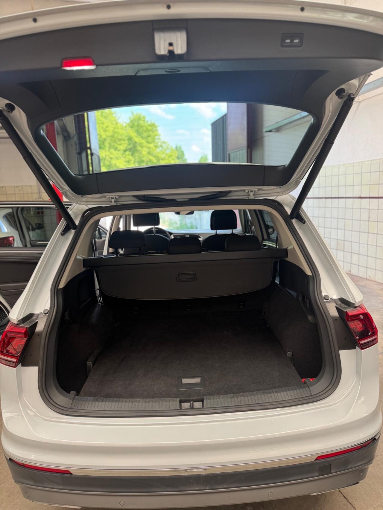 VOLKSVAGEN TIGUAN ALL SPACE 2.0 190 CV 4MOTION GANCIO TRAINO