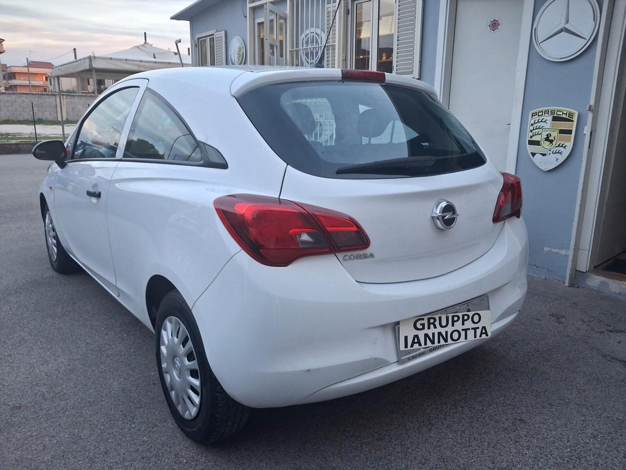 Opel Corsa 1.2 3 PORTE KM 124417 GARANZIA 12 MESI