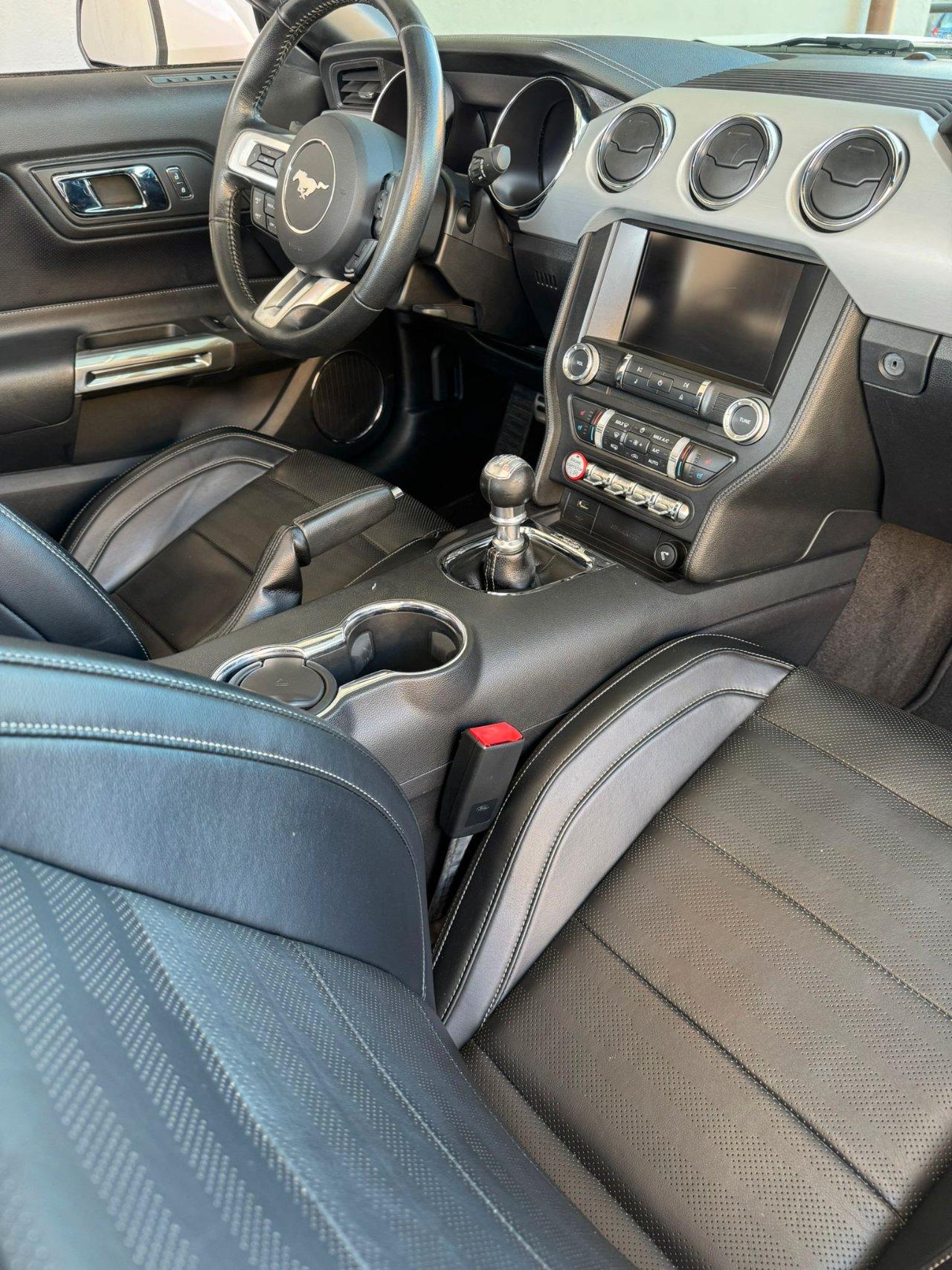 Ford Mustang Convertible 2.3 ecoboost 317cv