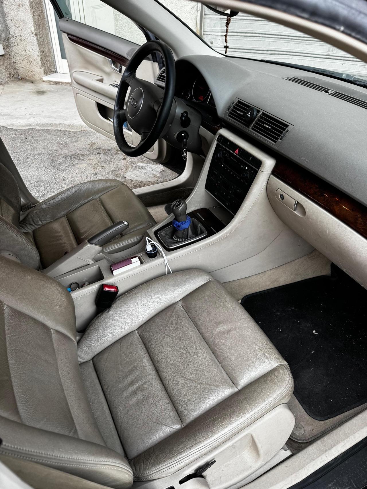 Audi A4 1.9 TDI/130 CV cat - 2002
