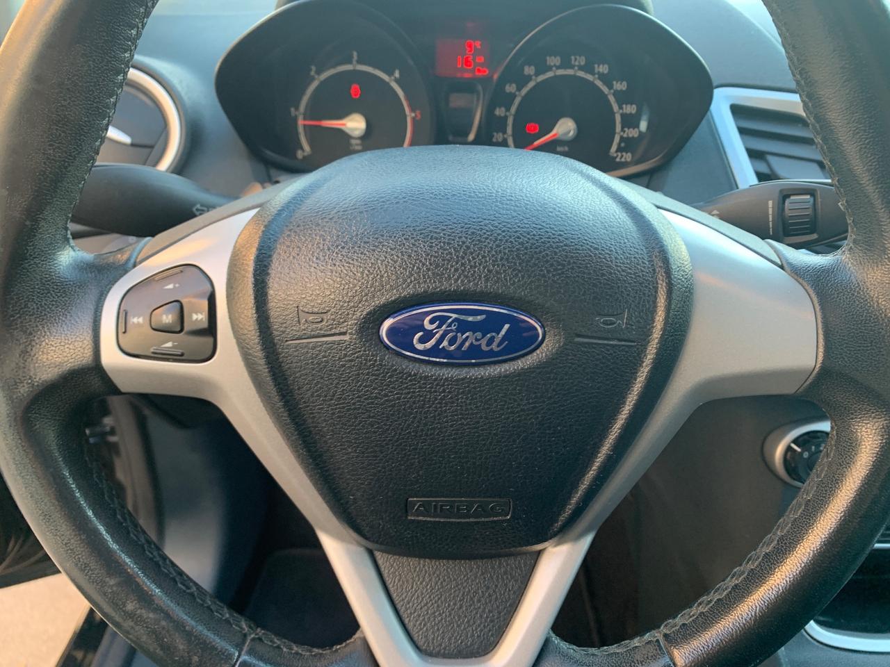 Ford Fiesta 1.4 TDCi 70CV 5 porte