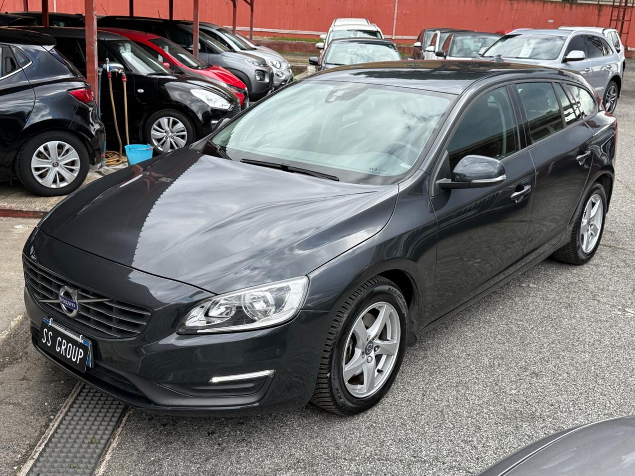 V60 D4 181 cv-Geartronic -Momentum-E6-unipro-