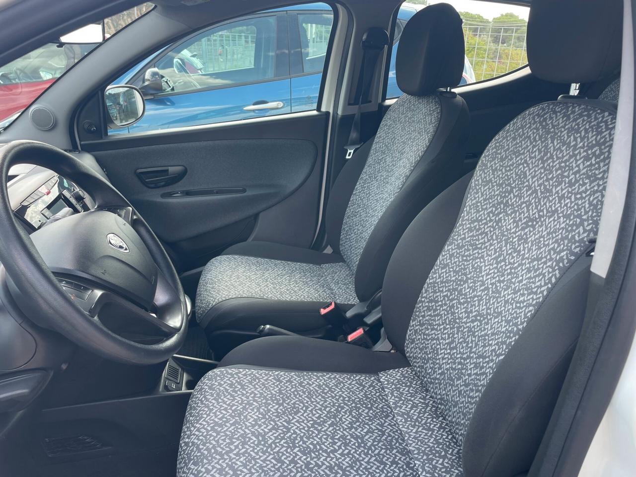Lancia Ypsilon 1.2 69 CV 5 porte GPL Ecochic Elefantino Blu "Km 67.000"