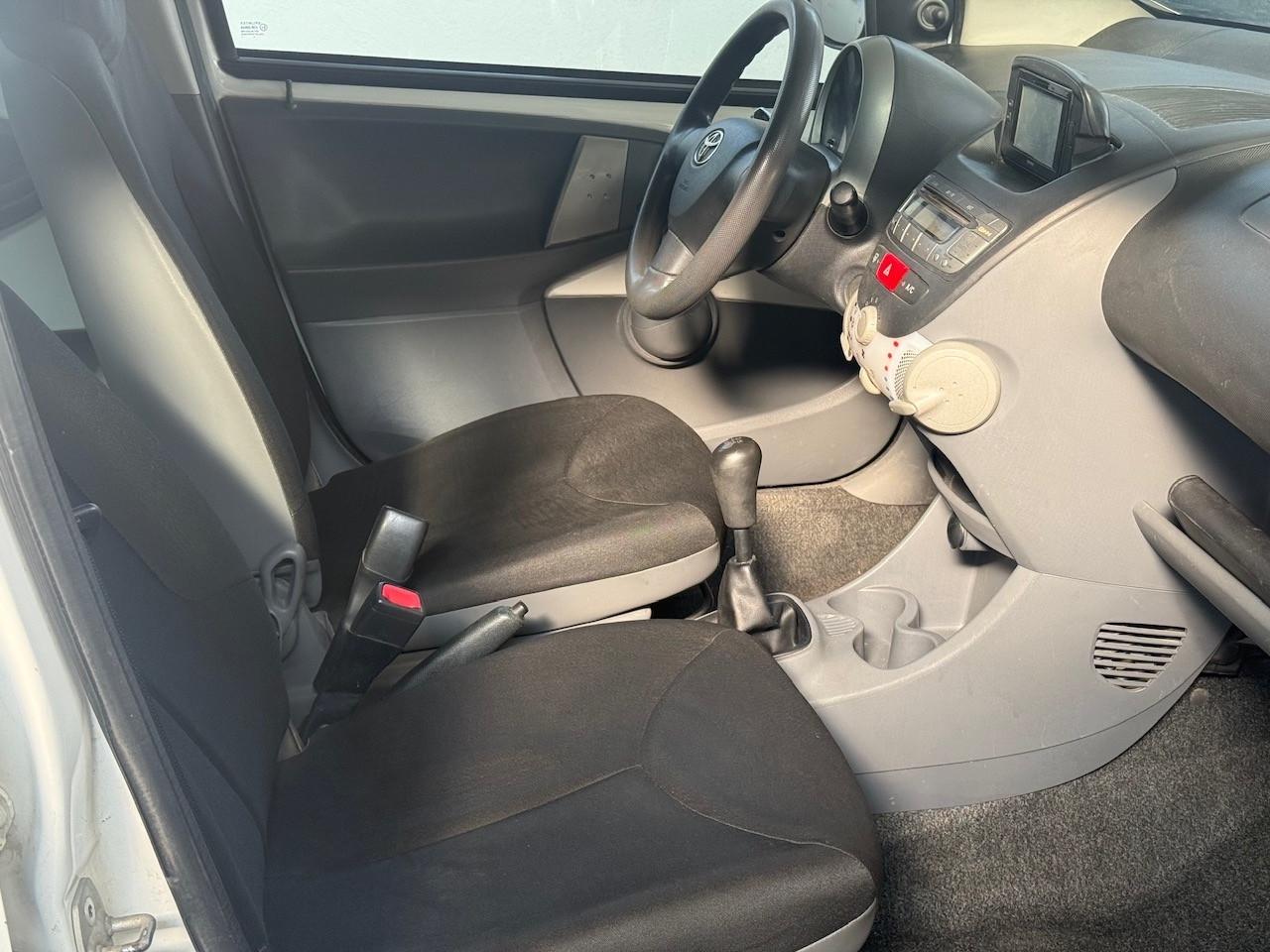 Toyota Aygo 1.0 12V VVT-i 5 porte Sol Connect
