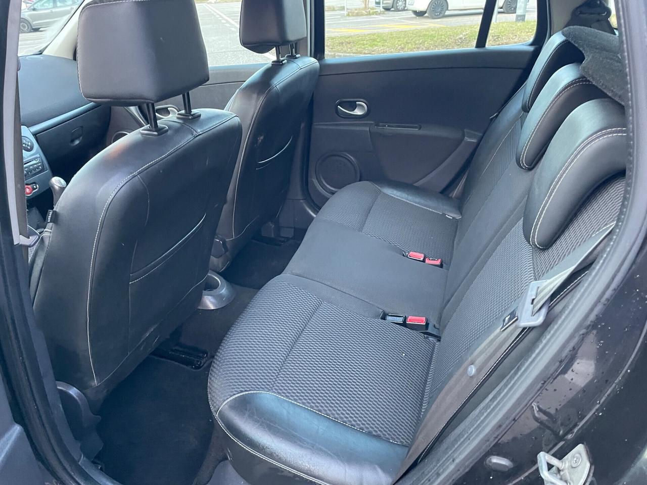 Renault Clio 1.2 16V TCE 100CV SporTour*Neopatentati*Navi*