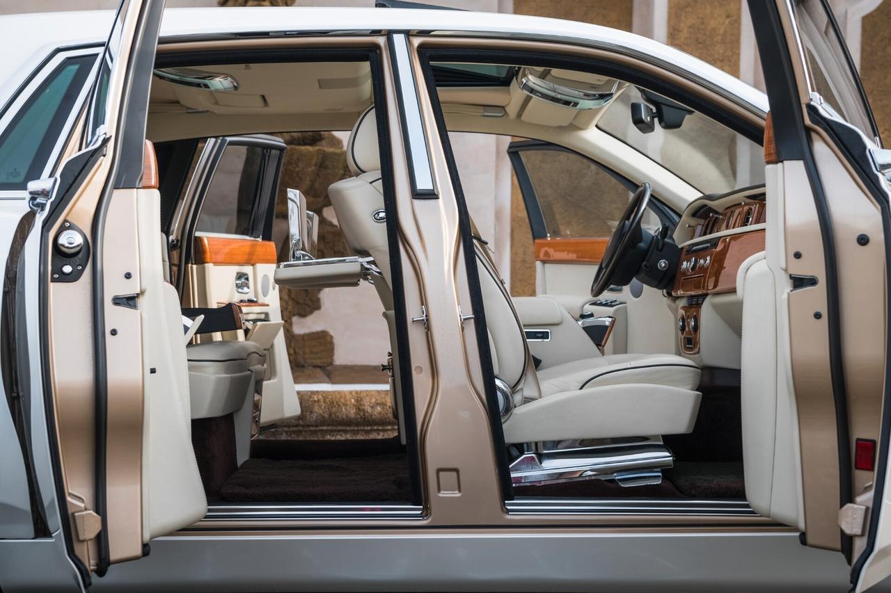 Rolls Royce Phantom 6.7 EWB