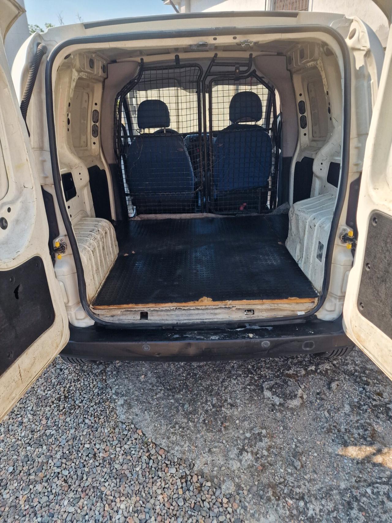 Citroen Nemo 1.4 HDi 70CV Furgone distrb/friz nuova