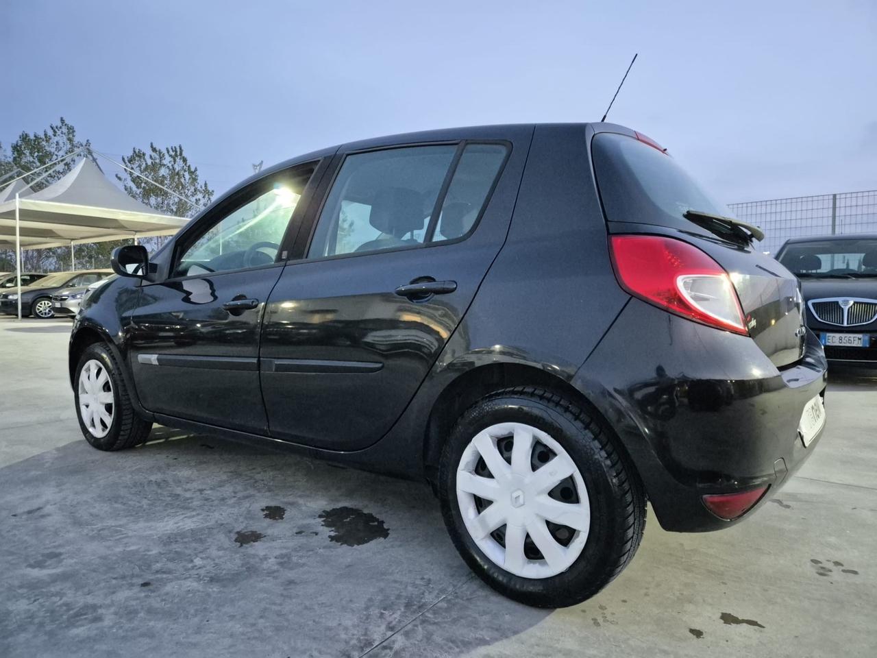 Renault Clio 1.2 16V 5 porte Luxe NAVIGATORE