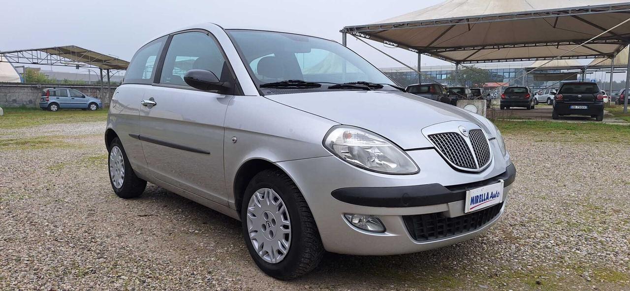 Lancia Ypsilon 1.2 Oro