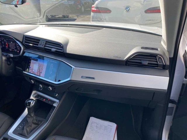 AUDI Q3 35 TDI Business Advanced