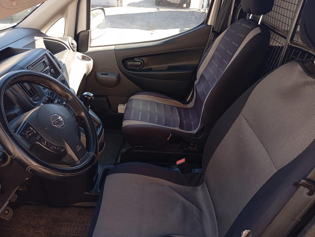 Nissan nv200 1.5 d autocarro valuto permute