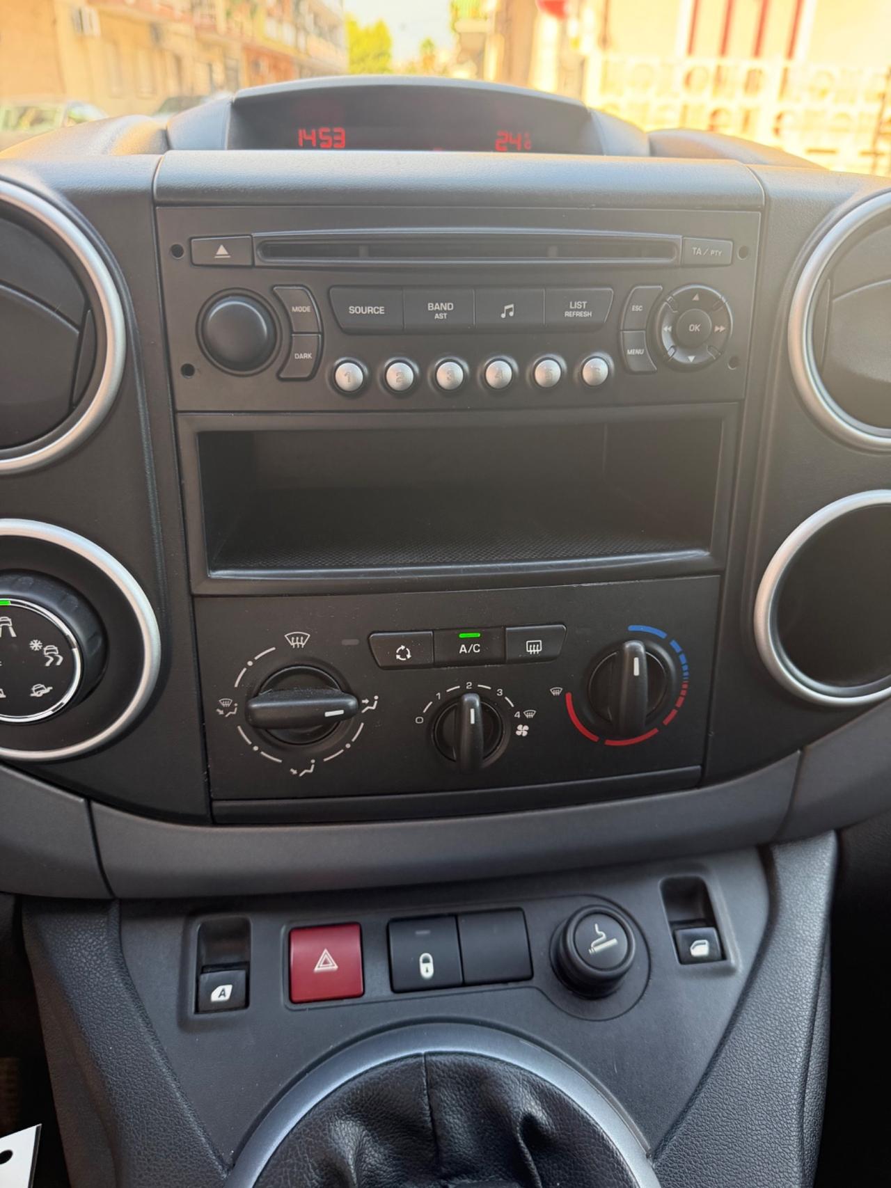 Citroen Berlingo 1.6 e-HDi 110FAP airdream CMP6 XTR Theatre
