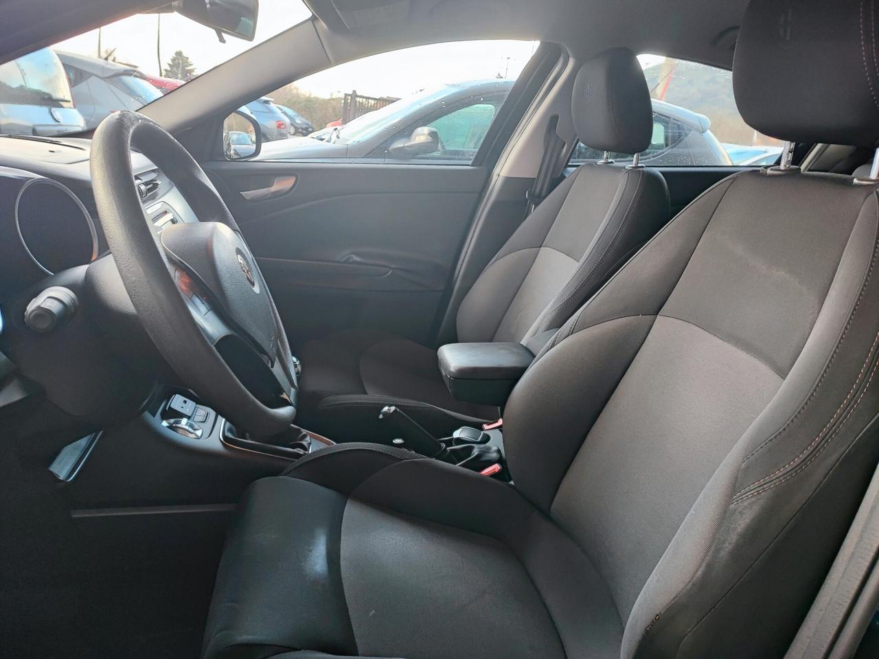 Alfa Romeo Giulietta 1.6 JTDm-2 120 CV Distinctive