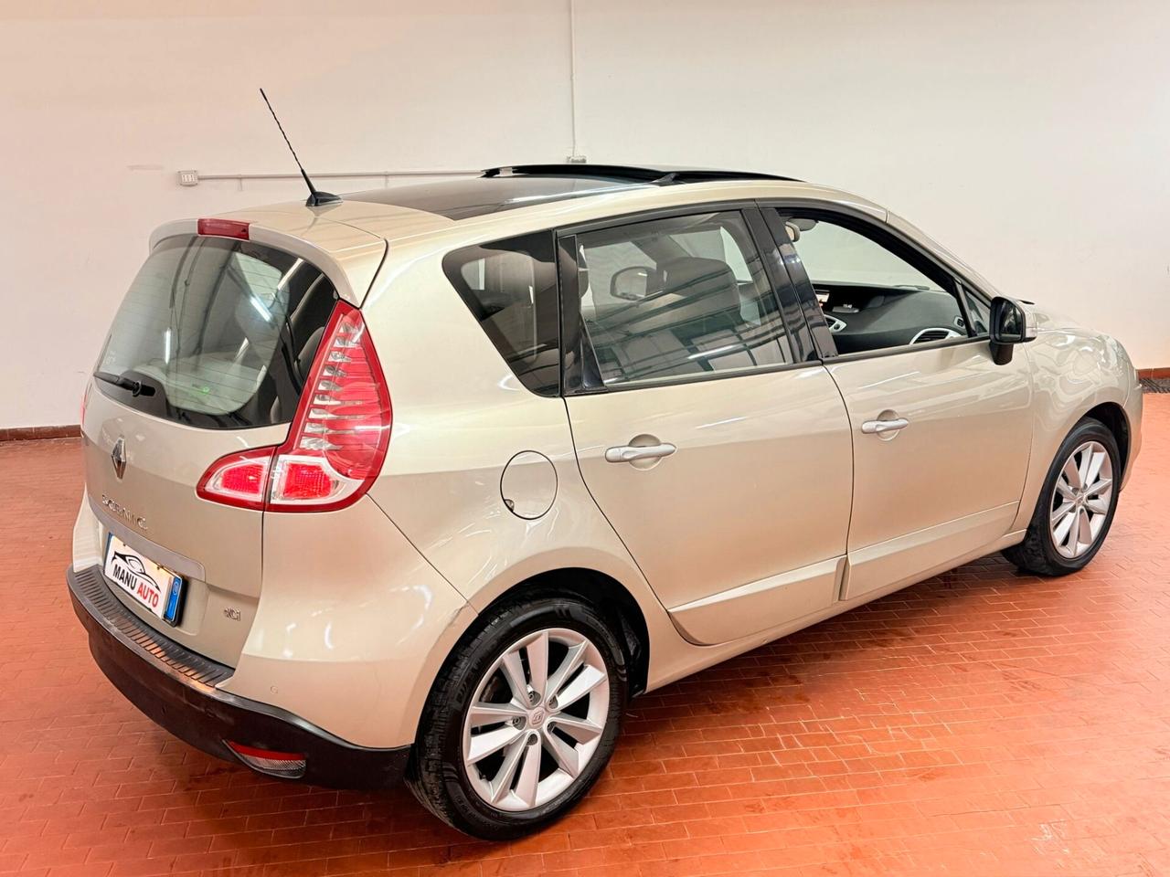 Renault Scenic X-Mod 1.5 dCi 110CVDynamique