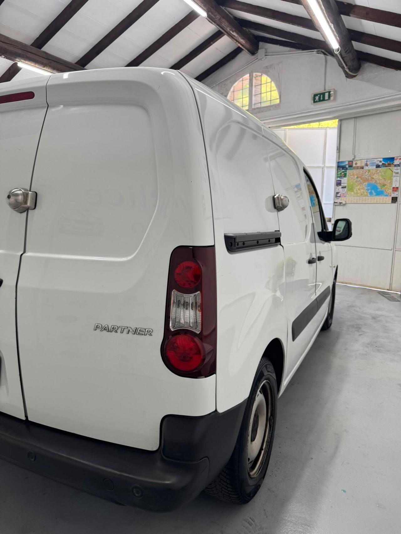 Peugeot partner 1,6 BLUE hdi