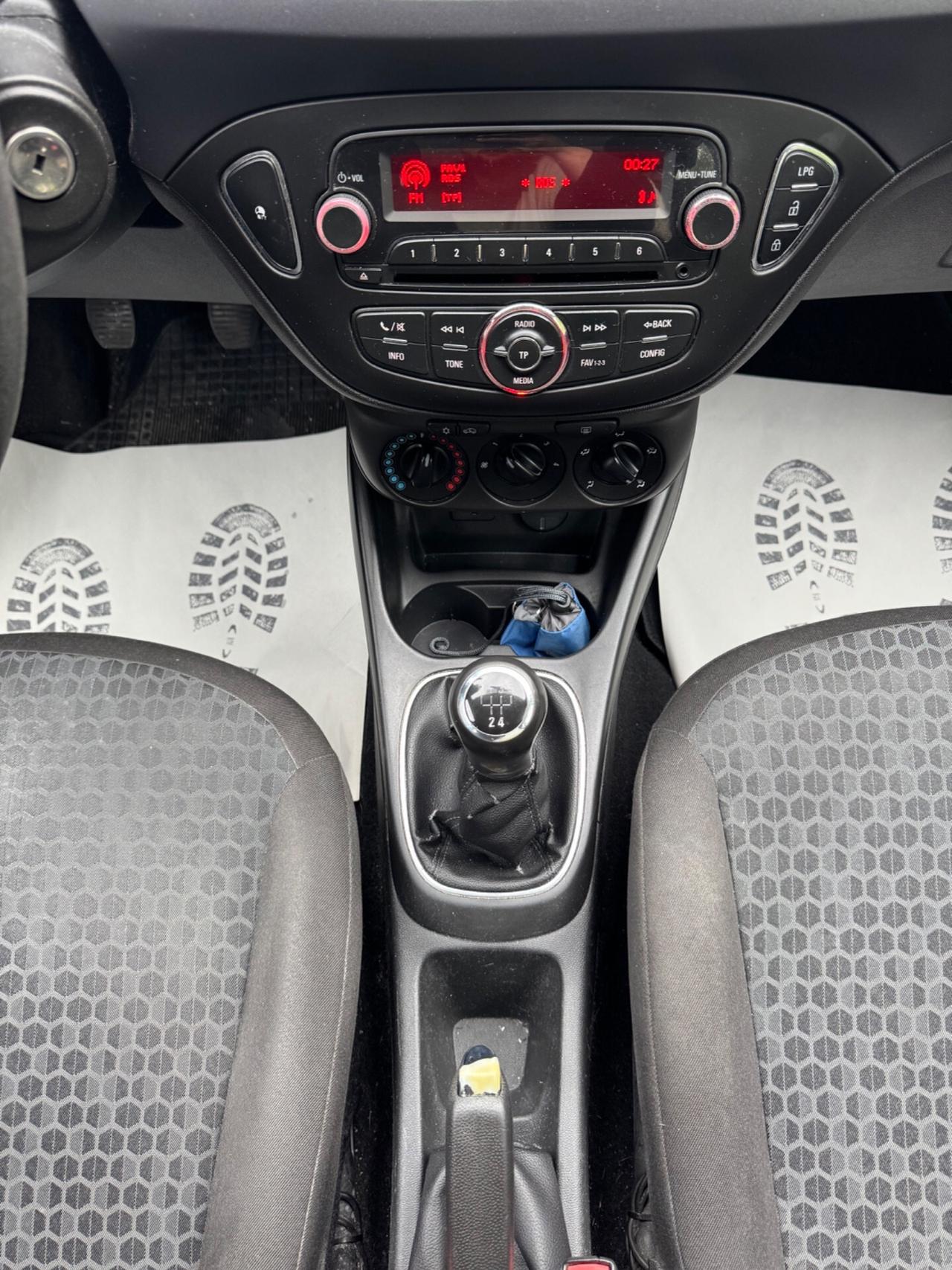 Opel Corsa 1.4 90CV GPL Tech 5 porte b-Color